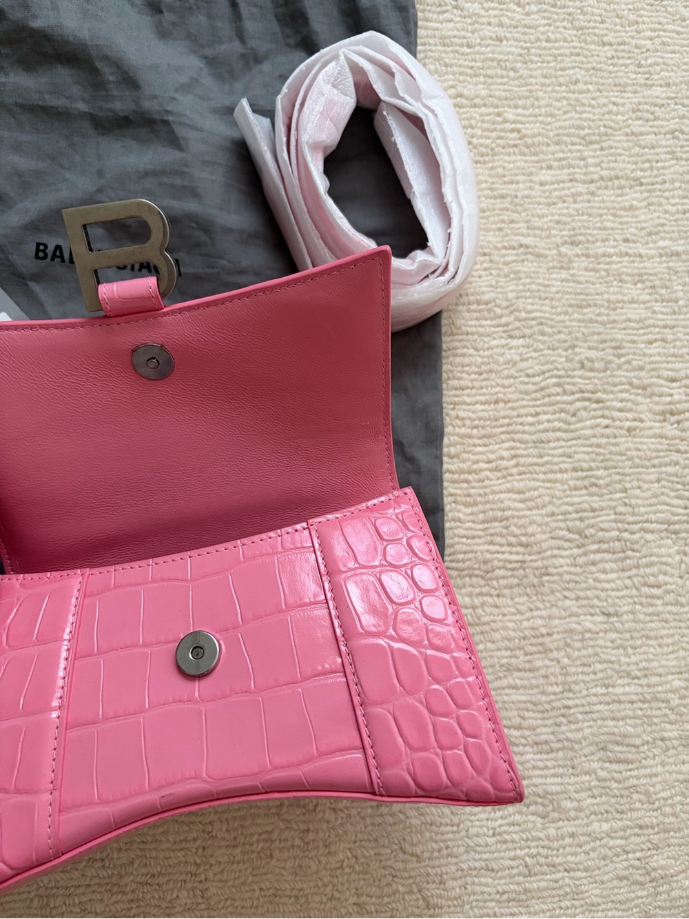 Brand New Balenciaga XS Hourglass Pink Croc Embossed Top Handle Bag $2600 - Picture 2 of 6